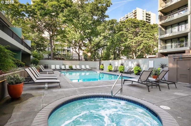 Pool & Hot Tub